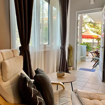 Deedees House Apartment